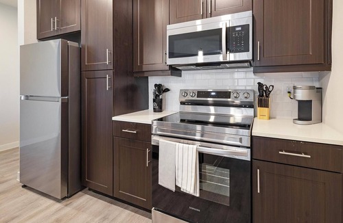 Corinth Apartment | Landing | Stylish 1BD, Pool, Clubhouse