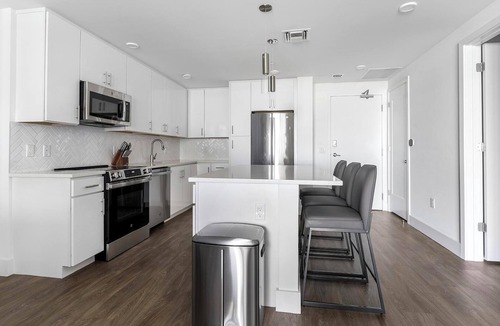 East Naples Apartment | Landing | Stylish 1BD, Pool