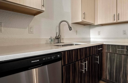 Fairvilla Apartment | Landing | Stylish 2BD, Clubhouse, Gym