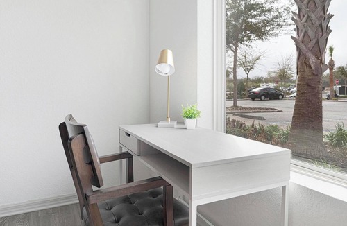 Fairvilla Apartment | Landing | Stylish 2BD, Clubhouse, Gym