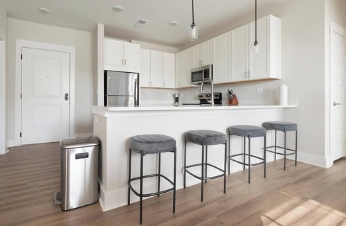 Hickory Apartment | Landing | Stylish 2BD, Clubhouse, Yoga Studio