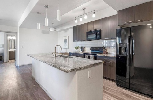 Arrowhead Ranch Apartment | Landing | Stylish 2BD, Gym