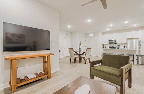 Fort Myers Apartment | Landing | Stylish 2BD, Pool