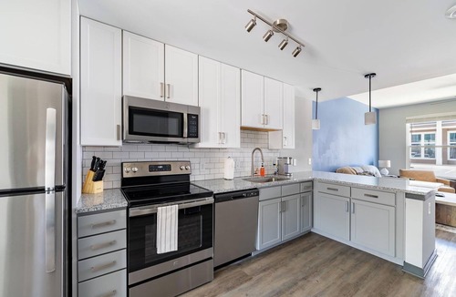 Northwest Pensacola Apartment | Landing | Stylish 2BD, Rooftop Lounge, Yoga Studio