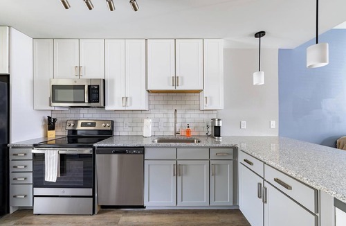 Northwest Pensacola Apartment | Landing | Stylish 2BD, Rooftop Lounge, Yoga Studio