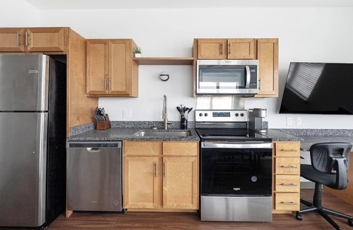 Five Points South Apartment | Landing | Stylish Studio, Gym, Yoga Studio