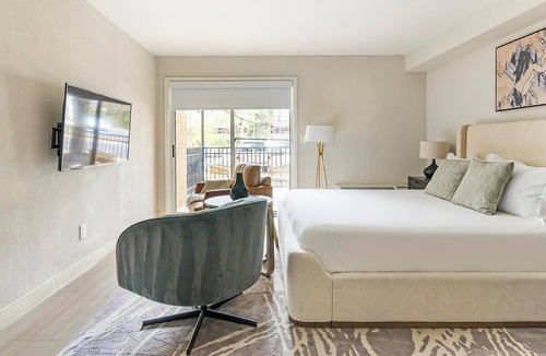 Northeast Raleigh Apartment | Landing | Stylish Studio, Gym, Pool