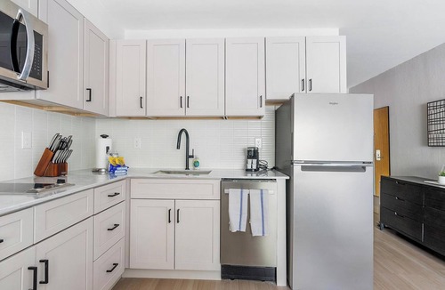 Northeast Raleigh Apartment | Landing | Stylish Studio, Gym, Pool