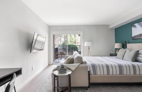 Northeast Raleigh Apartment | Landing | Stylish Studio, Gym, Pool