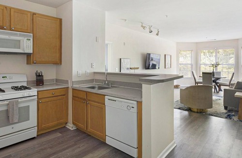 Norristown Apartment | Landing | Stylish 2BD, Pool, Clubhouse
