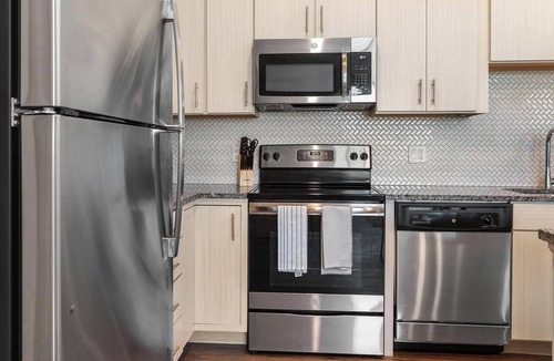 Tarpon Springs Apartment | Landing | Stylish 2BD, Clubhouse