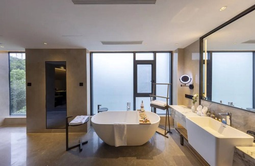 Changjiang County Hotel | Landison Resort Jingdezhen