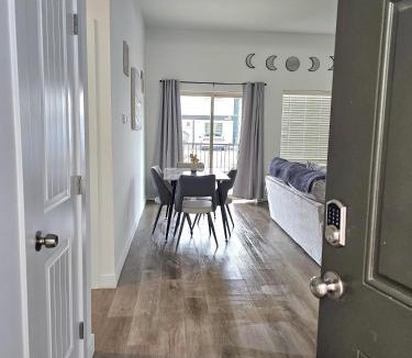 Phoenix Apartment | Landmark on 67th