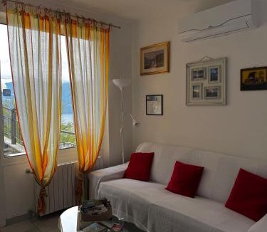 Naggio Apartment | Landscapesilvia Acqua