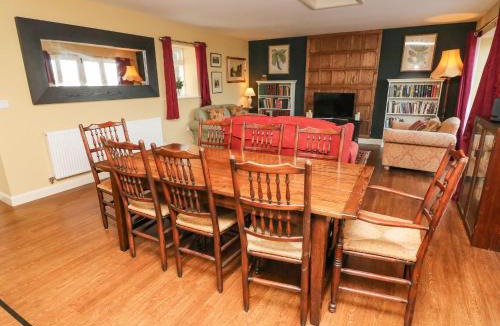Casterton House | Langthwaite Cottage