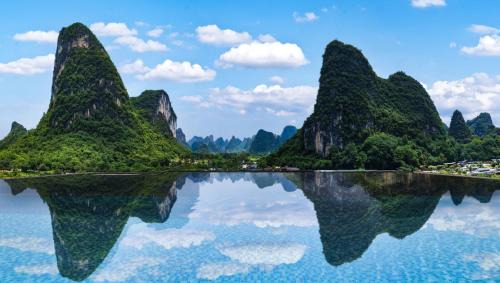 Ten Mile Gallery Hotel | Lanshan Moon Resort