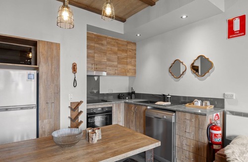 Thredbo Apartment | Lantern 20 Deluxe a beautifully designed Ski Cabin