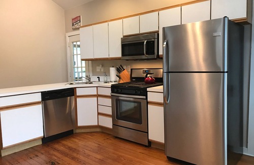Union Pier Cottage | Lantern Cottage - Great Family Cottage Steps From Beautiful Beaches!