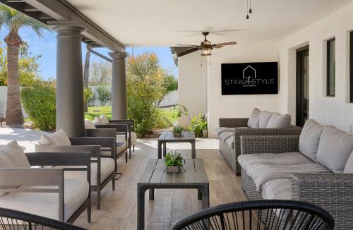 Sunrise Estates House | Lantern Retreat