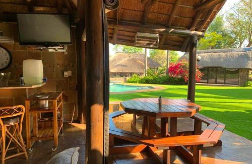Vaalwater Cabin | Lapa Phanzi Game Lodge
