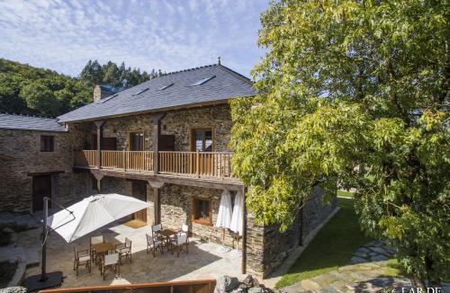 Meira House | Lar de Donas