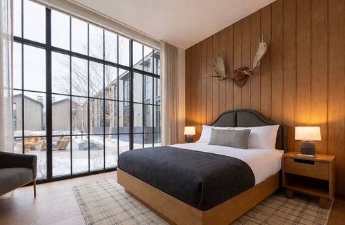 Whitefish Hotel | LARCH HOUSE