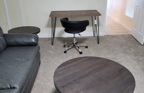 Cascade Apartment | Large 1 Bed Apt,Private,Clean,Near Casino,Ind Park,Rivers,All new remodel.