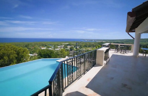 Terramar Estates Villa | Large 10BD party villa, BBQ, ping pong, infinity pool with sea views!