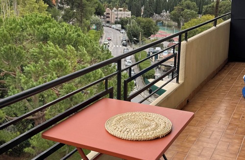 Caucade Apartment | Large 2-room apartment with quiet sea view + parking