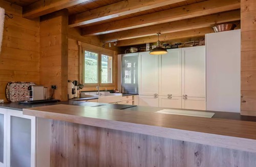 La Chapelle-d'Abondance Ski Chalet | Large 300m2 chalet for 14 people, modern comfort and mountain charm