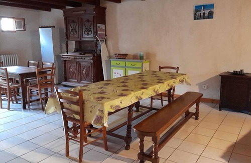 Sarrazac House | Large 3* gite with indoor pool on the causse du Lot in the countryside.