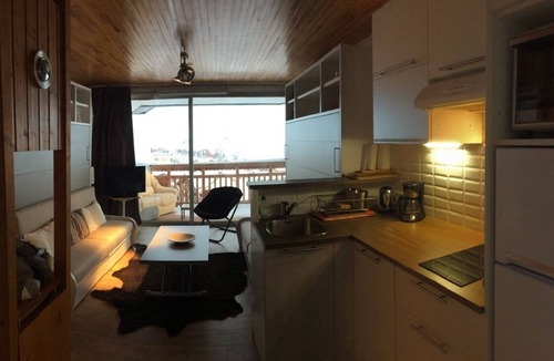 Jeux Apartment | Large 4-person studio with balcony at the foot of the slopes