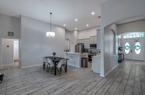 Parrish House | Large 5 bedroom 3 full bath house close to beaches, shopping and parks.