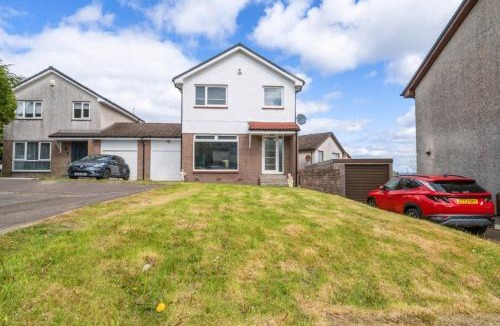 Hamilton Villa | Large 5 Bedroom House Perfect For Group Stays - Free Parking - Near Glasgow - Perfect For Contractors