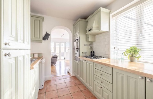 Fifield House | Large 6 Bed Windsor Stay | Near Legoland & M4