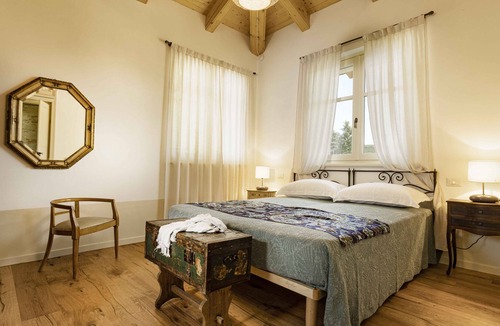 Cherasco House | Large accommodation 4 in an ancient country house with swimming pool + balcony