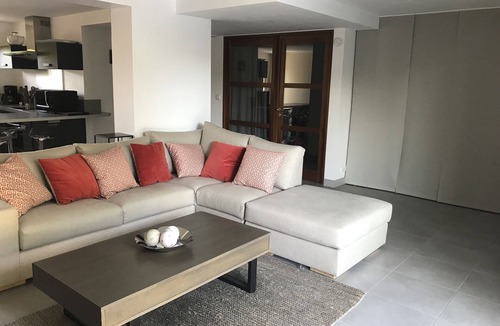 Lagnes House | LARGE AIR-CONDITIONED SINGLE-STOREY LOFT, GARDEN, PRIVATE SWIMMING POOL, QUIET LOCATION IN LUBERON