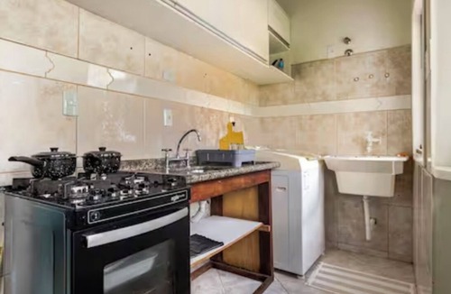 Carianos Apartment | Large and charming apartment with AC near Florianópolis International Airport