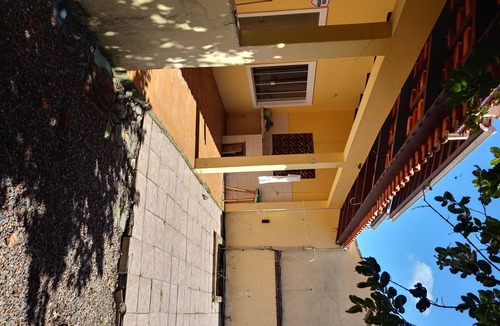 Enseada House | Large and inexpensive house 30 meters from the sea.