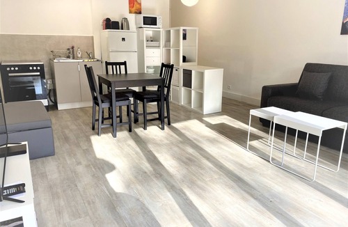 California - Pezou Apartment | Large and Quiet Studio with Balcony