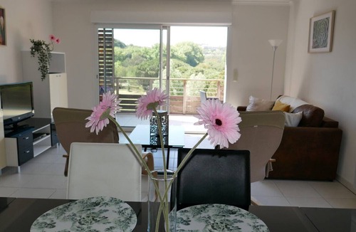 Agay Apartment | Large apartment for 6 people, swimming pool, park, beach 200m away