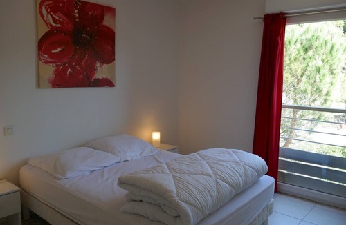 Agay Apartment | Large apartment for 6 people, swimming pool, park, beach 200m away