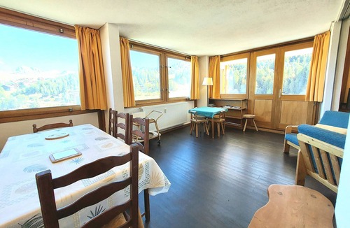 Plagne Centre Apartment | Large apartment for 8 in Plagne Centre, balcony, pets allowed