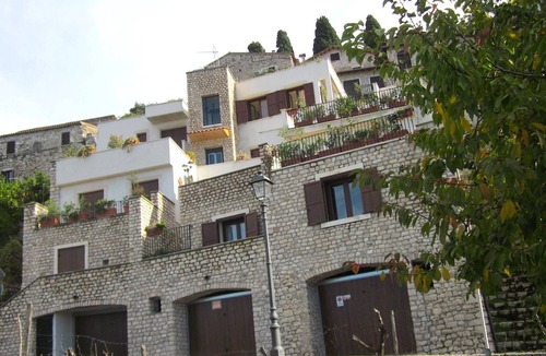 Sermoneta Apartment | Large apartment in a medieval stone Court, terrace, great view, pool use