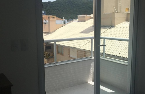 Ingleses Norte Apartment | Large apartment in English, near the beach. 2 suites with air. 2 vacancies.