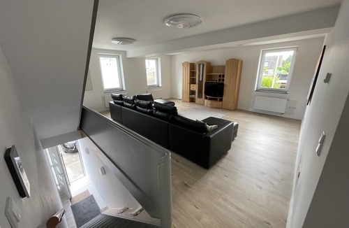 Kohlscheid House | Large apartment with its own entrance in a 2-family house right next to the nature reserve