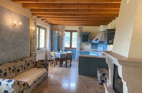 Crone Apartment | large apartment with great views in a quiet location, 200m to the lake, up to 5 people.