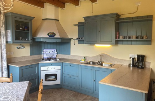 Crone Apartment | large apartment with great views in a quiet location, 200m to the lake, up to 5 people.