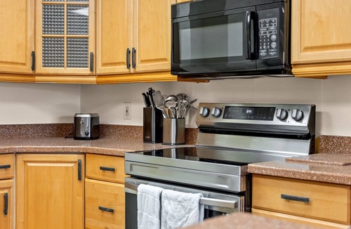 Imperial Beach House | Large beach condo steps to the ocean, restaurants and Coronado!