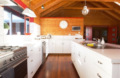 Takaka House | Large Beach Front Home